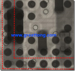 BGA錫球尺寸小于0.4mm，采用降低BGA內(nèi)圍襲球的錫膏量所得到X-Ray，稍微留意一下可以發(fā)現(xiàn)最外圈的錫量(圓的直徑)比其他內(nèi)圍的錫球上的錫量來得多一點點。也就是外圈的黑色圓形直徑比內(nèi)圈的圓形來得大一點點。