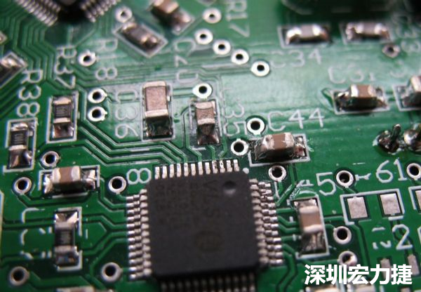 音訊電路訊號(hào)品質(zhì)，是影響操作體驗(yàn)的關(guān)鍵，電路布局要特別注意。