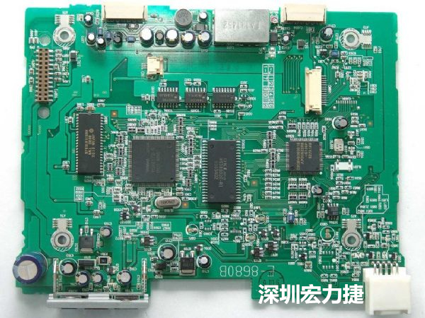 大面積PCB若電子元器件數(shù)量多、重量較重，板材強(qiáng)度不夠時(shí)容易產(chǎn)生PCB中央部凹陷問題。