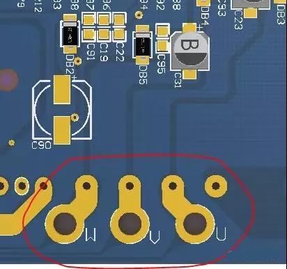 PCB設(shè)計不僅可以將PCB實現(xiàn)為即插即用的插件，而且可以增加焊料的厚度以達(dá)到過大電流的目的。
